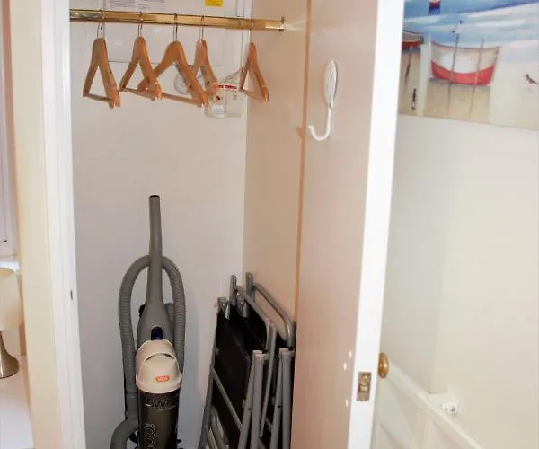 Abbey View Bagdale In The Centre Of